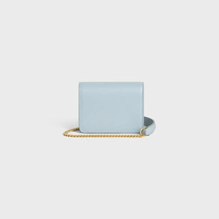 CARD HOLDER ON CHAIN TRIOMPHE IN SHINY CALFSKIN ICE BLUE