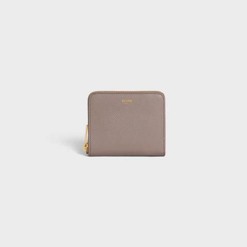 SMALL ZIPPED WALLET IN GRAINED CALFSKIN PEBBLE