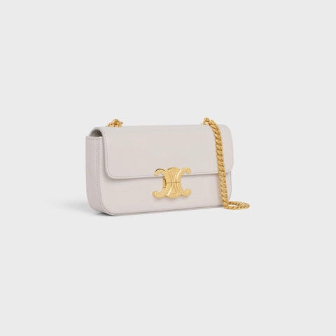 CHAIN SHOULDER BAG TRIOMPHE IN SHINY CALFSKIN CHALK