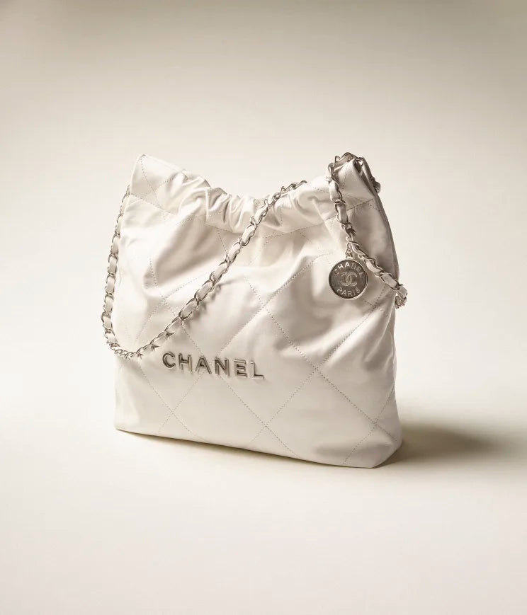 CHANEL 22 SMALL HANDBAG