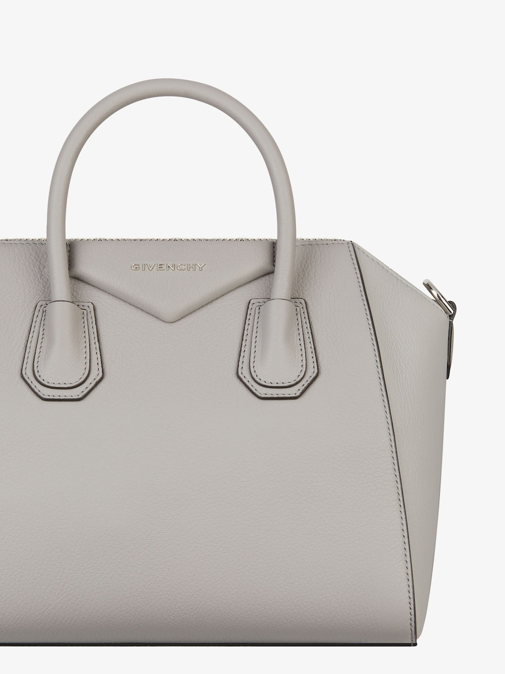 Small Antigona bag in grained leather PEARL GREY