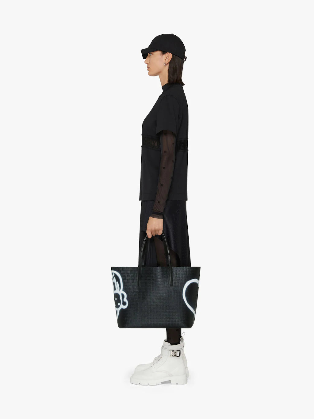 Wing shopping bag in 4G leather with tag effect prints Black