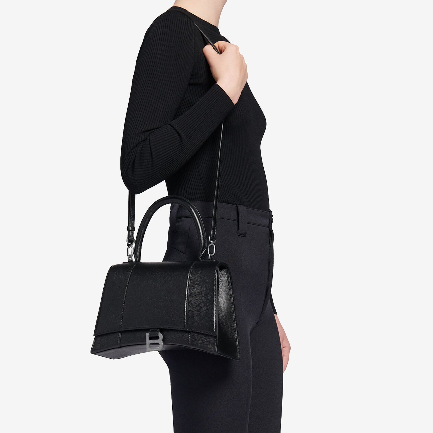 WOMEN'S HOURGLASS HANDBAG IN BLACK