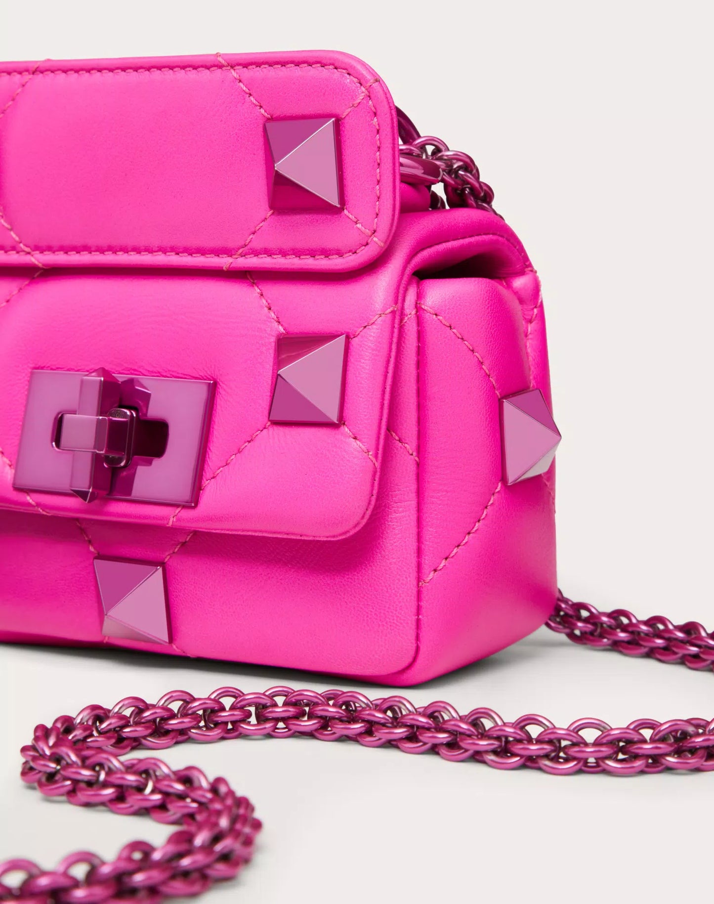 MINI ROMAN STUD THE SHOULDER BAG IN NAPPA LEATHER WITH CHAIN