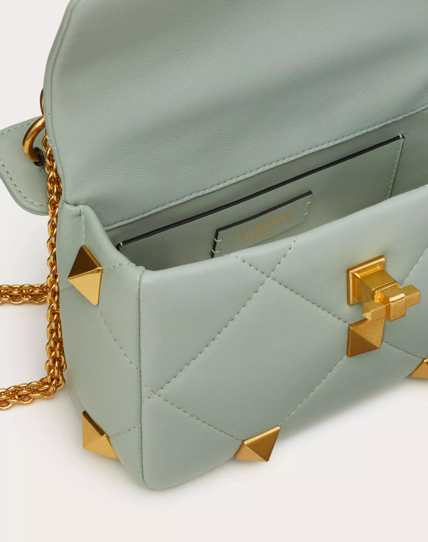 ONLINE EXCLUSIVE SMALL ROMAN STUD THE SHOULDER BAG IN NAPPA WITH CHAIN