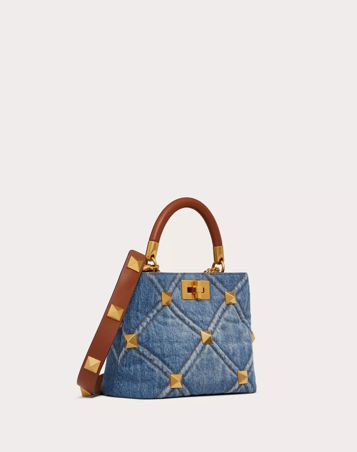 SMALL ROMAN STUD THE HANDLE BAG IN DENIM