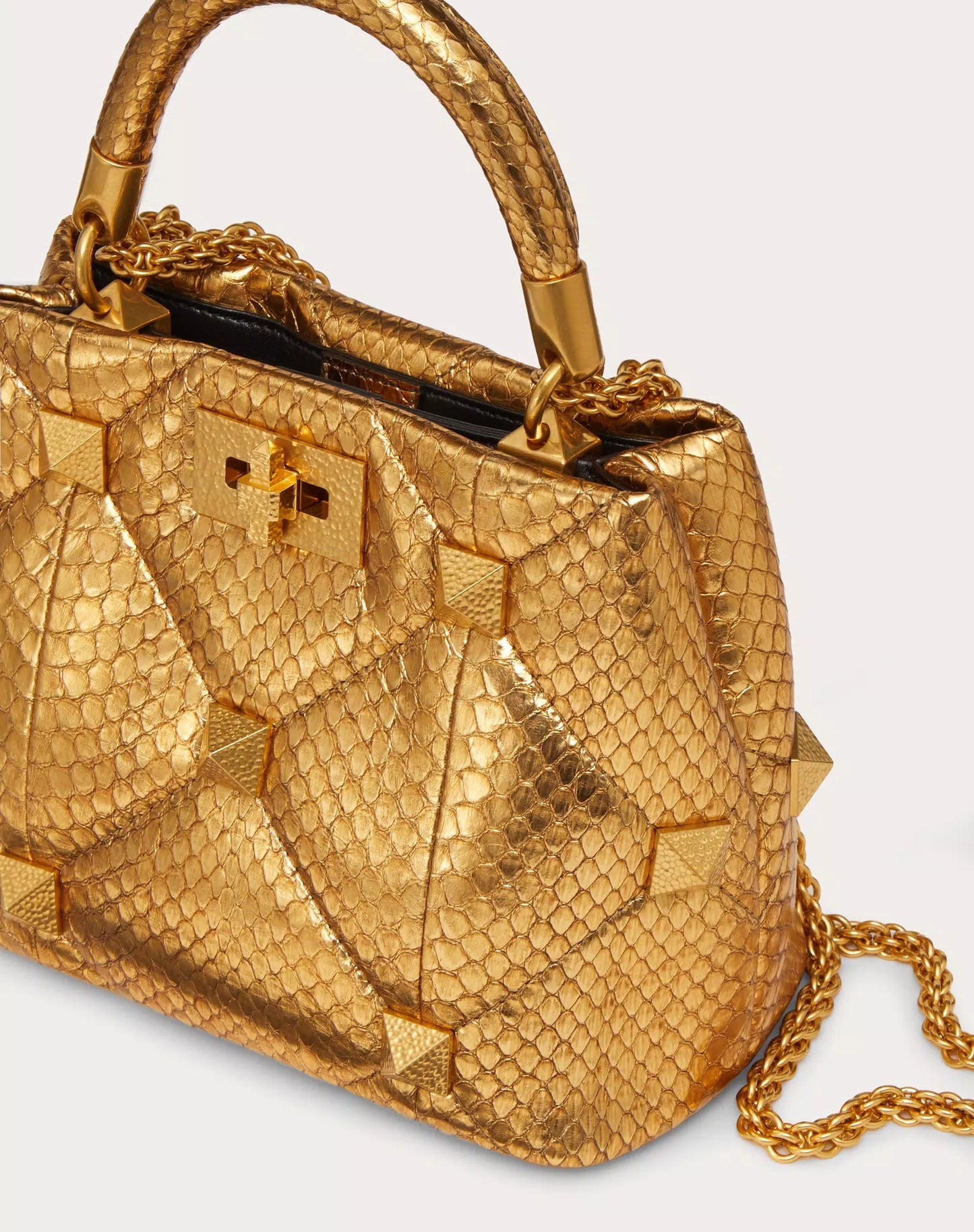 SMALL ROMAN STUD THE HANDLE BAG IN METALLIC SNAKESKIN