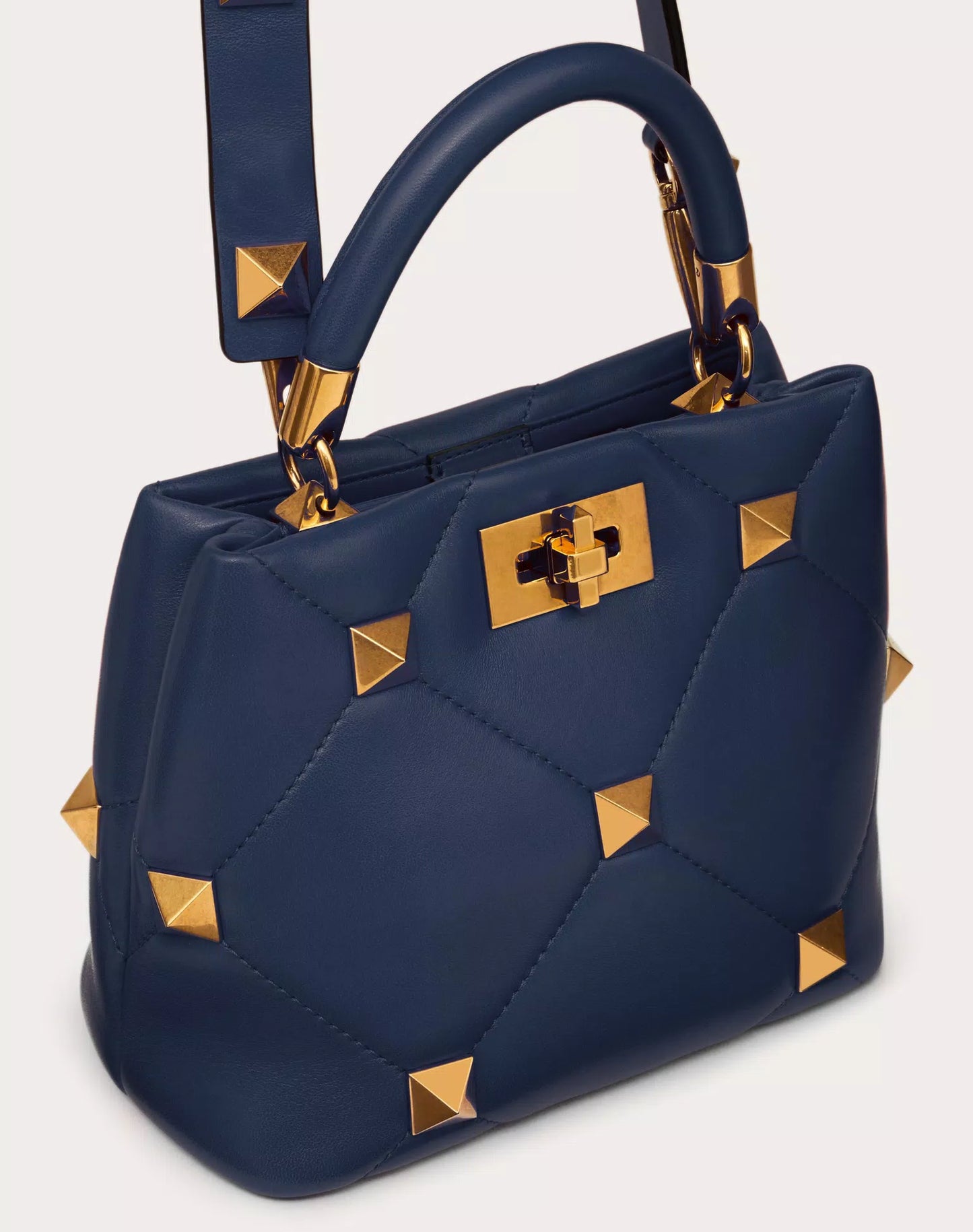 SMALL ROMAN STUD THE HANDLE BAG IN NAPPA