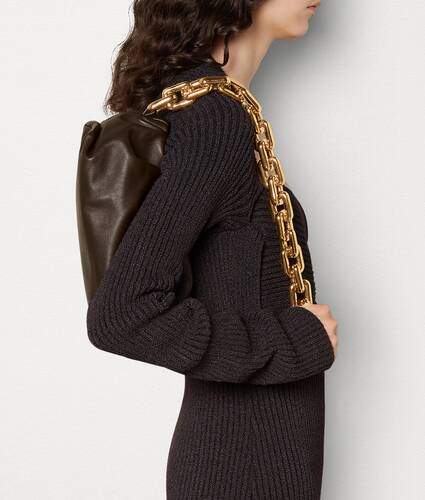 Chain pouch clutch